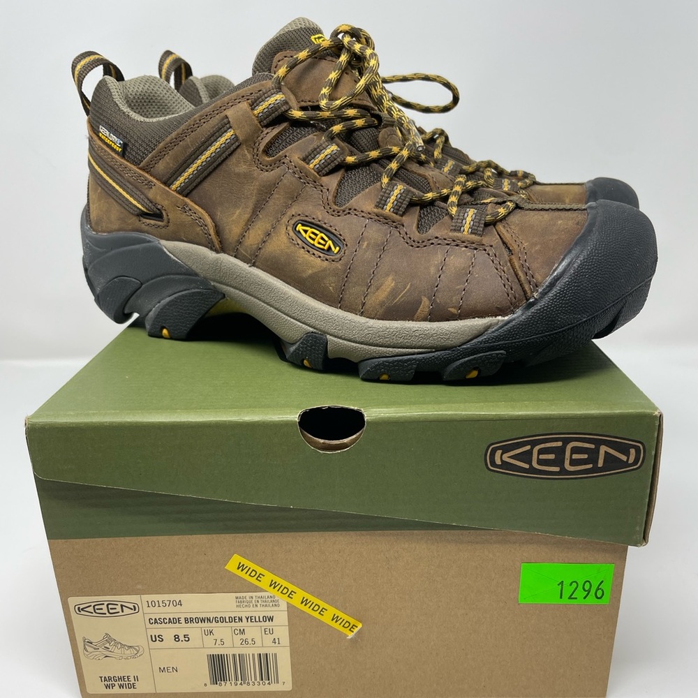 KEEN Men's Targhee II Waterproof Hiking Shoes Size 8.5 Wide